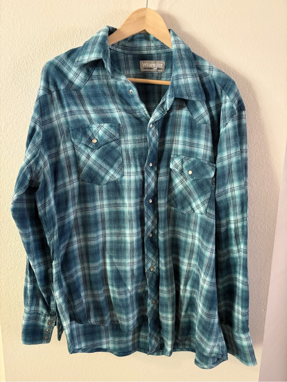 Wrangler Oversized Cotton Teal and Light Blue Plaid Button-Down Shirt XL